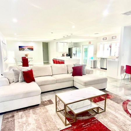Luxurious & Modern Open Floor Plan Heated Pool Villa Hollywood Luaran gambar