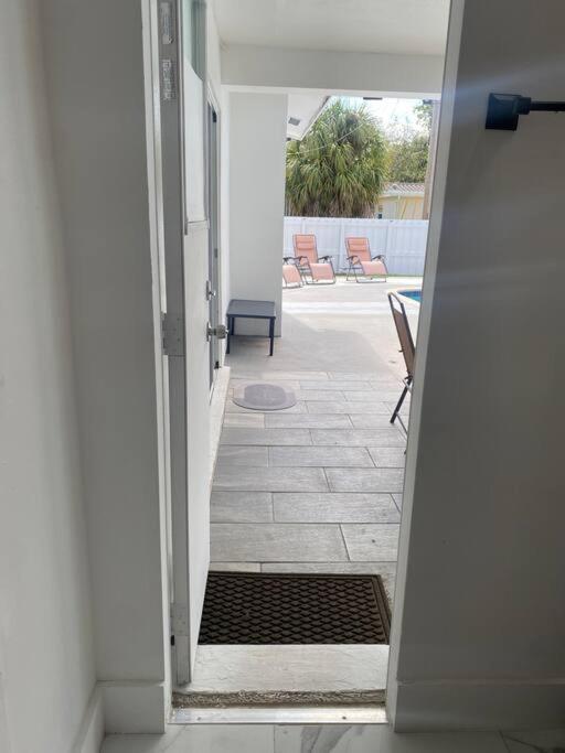 Luxurious & Modern Open Floor Plan Heated Pool Villa Hollywood Luaran gambar